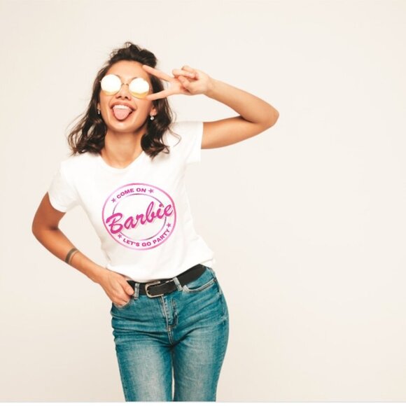 👚 𝗕𝗮𝗿𝗯𝗶𝗲 𝗧𝗲𝗲𝘀! 👚🎉 Bundle with a Hoodie or Tumbler for 20% Off 👚🎉 - Picture 1 of 6